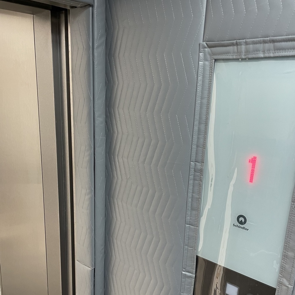 Защита лифта панелями